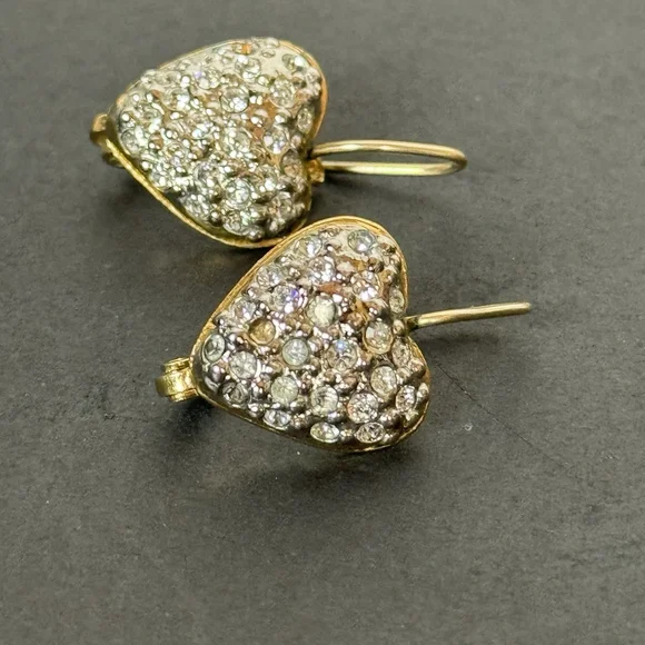 Vintage BUTLER Signed Heart-Shaped Rhinestone Earrings Gold Tone - Picture 5 of 11